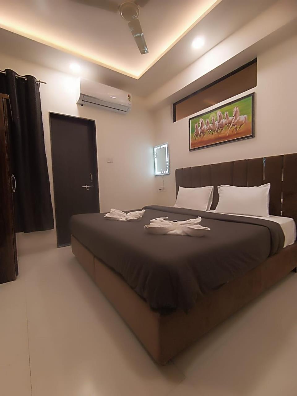 Hotel Kiwi Inn Vijaynagar Scheme 78 Indore Exterior photo